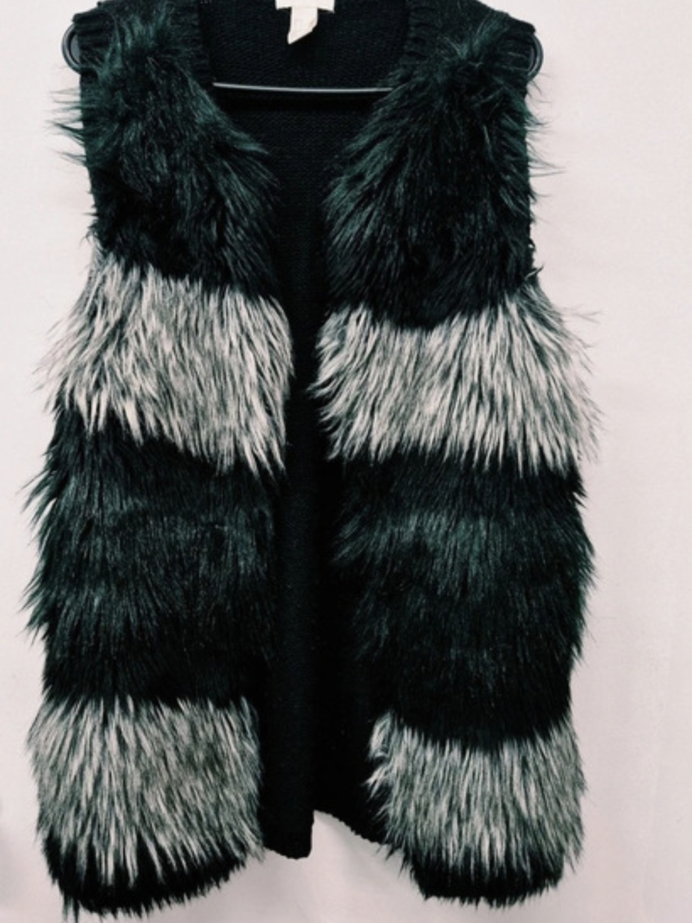 🌼5/$20 H&M Medium Color Block Shag Knit Vest Size Medium